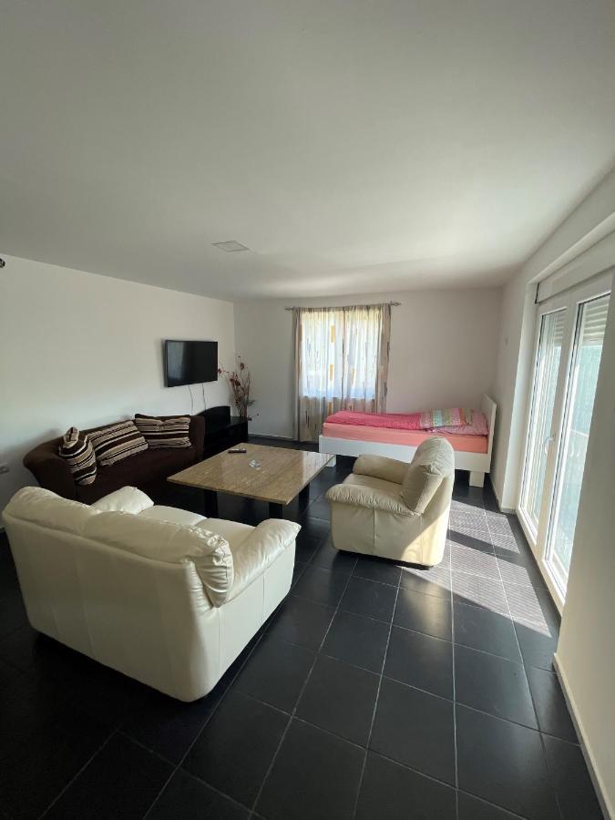 Vulsa Apartmani Кладово Экстерьер фото