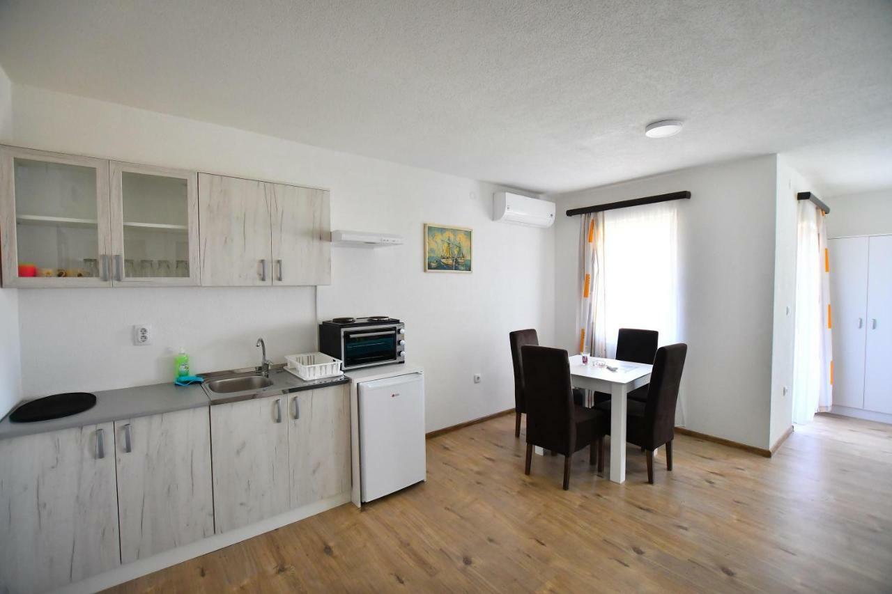 Vulsa Apartmani Кладово Экстерьер фото