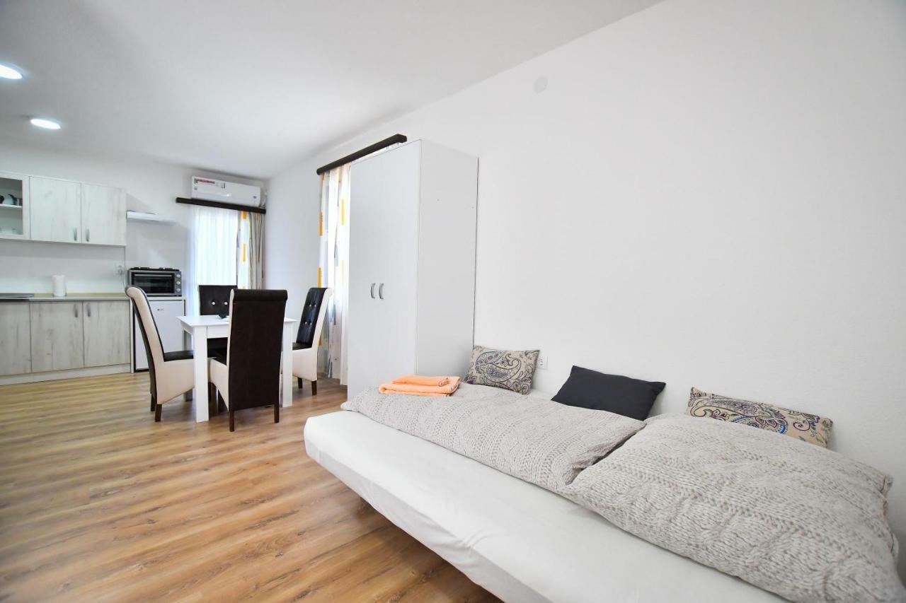 Vulsa Apartmani Кладово Экстерьер фото
